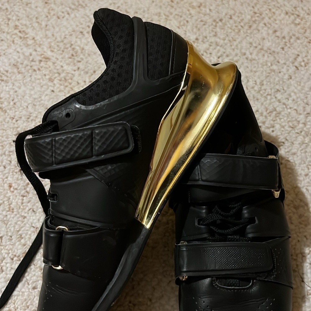 Reebok Legacy Lifters - size 9.5